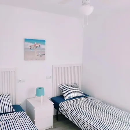 Charming In Near The Sea & Center Apartment *